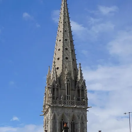 3 Bedrooms - Spacious And Friendly - City Center Appartamento