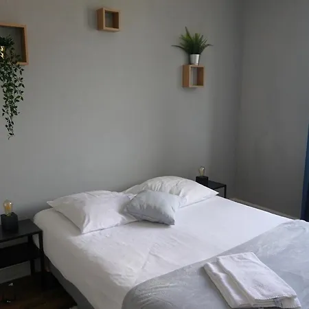 3 Bedrooms - Spacious And Friendly - City Center