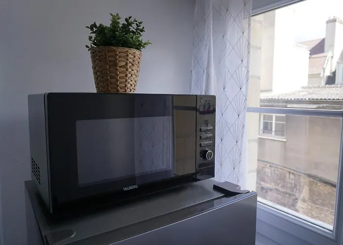 3 Bedrooms - Spacious And Friendly - City Center