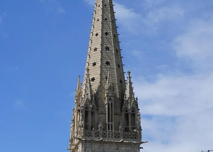 3 Bedrooms - Spacious And Friendly - City Center Appartamento