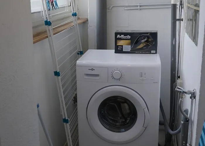 3 Bedrooms - Spacious And Friendly - City Center Appartamento