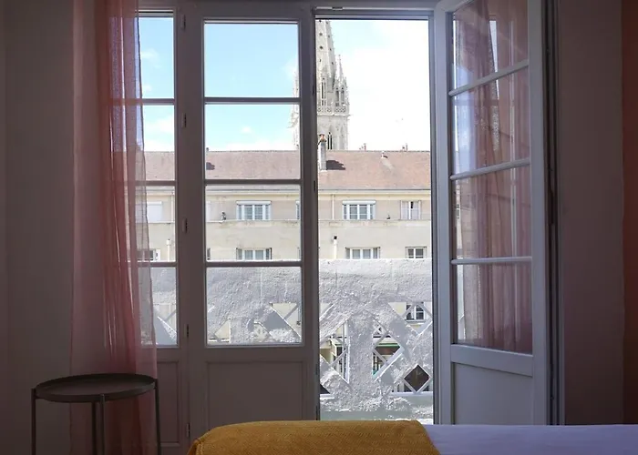 3 Bedrooms - Spacious And Friendly - City Center *