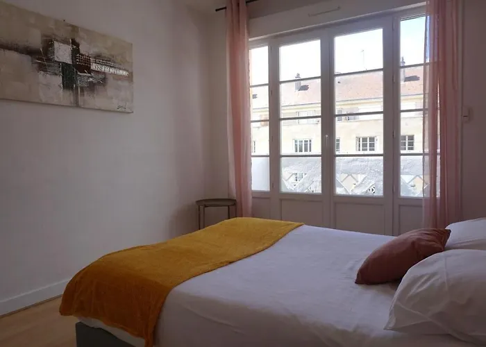 3 Bedrooms - Spacious And Friendly - City Center Appartamento *