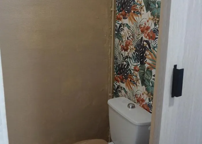 3 Bedrooms - Spacious And Friendly - City Center